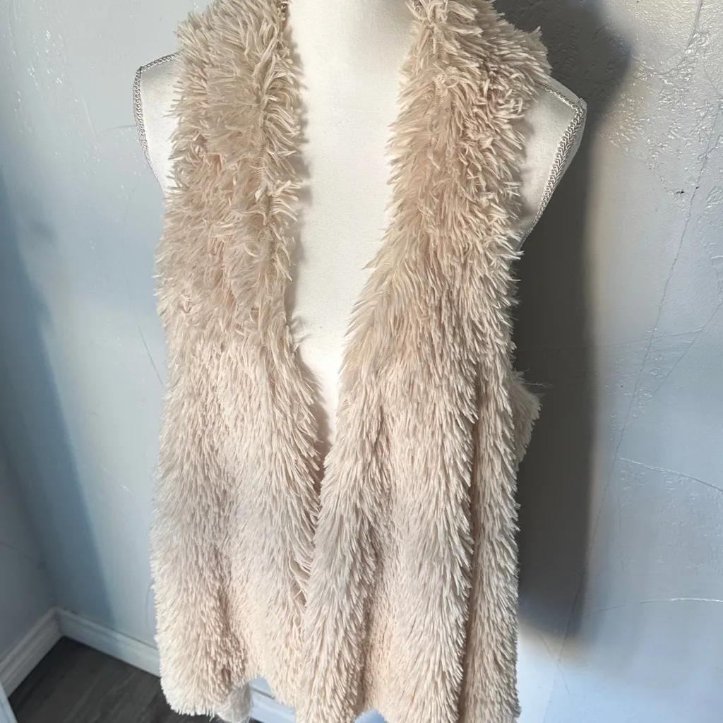 Cozy Cream Women's Fuzzy Cardigan - Image 6