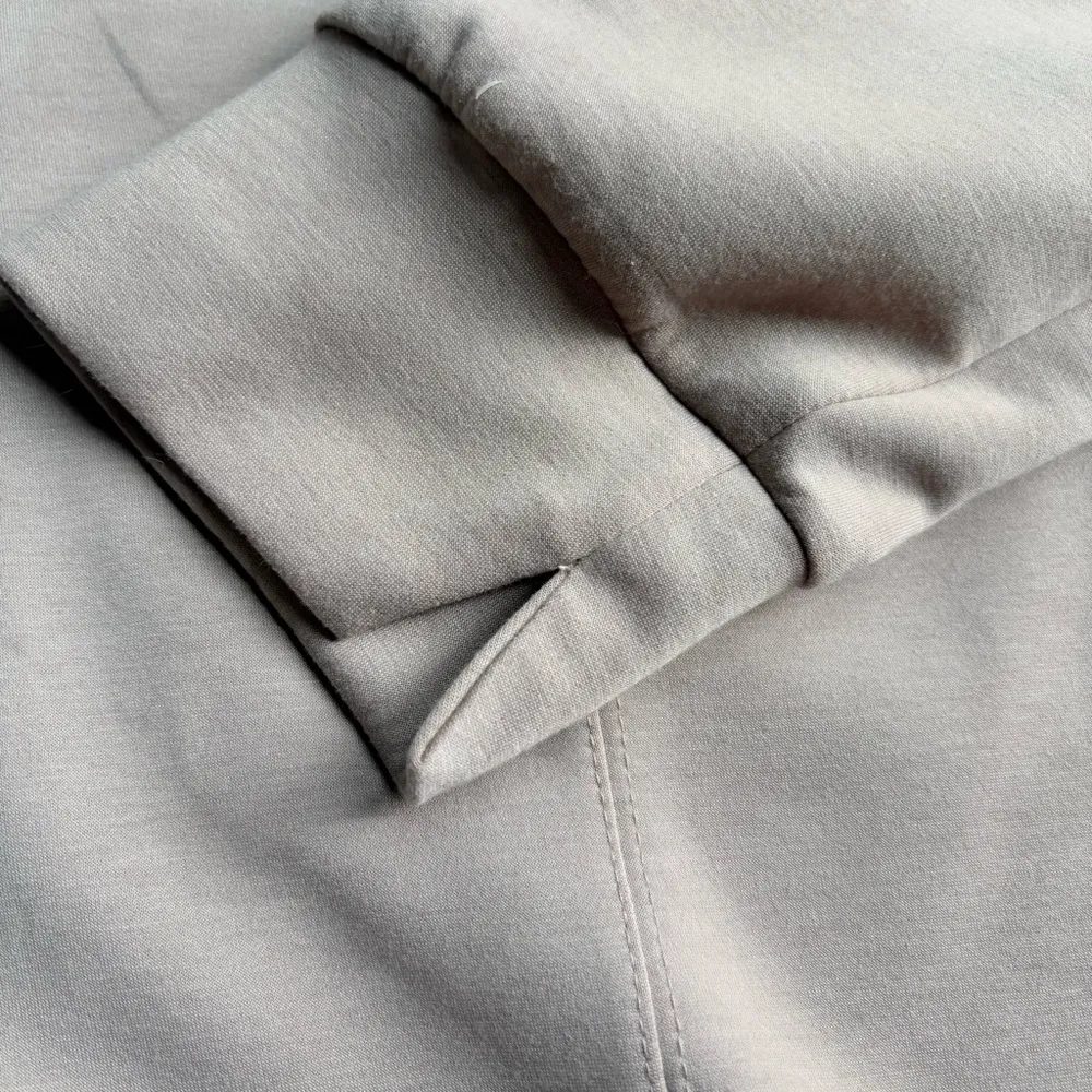 Scarlett Taupe Sweatshirt Tan Size 1X - Image 6