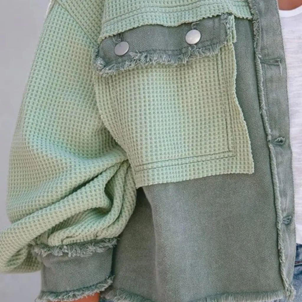 Women’s Waffle Knit Colorblock Cropped Shacket in Matcha Green sz lg NWT - Image 5