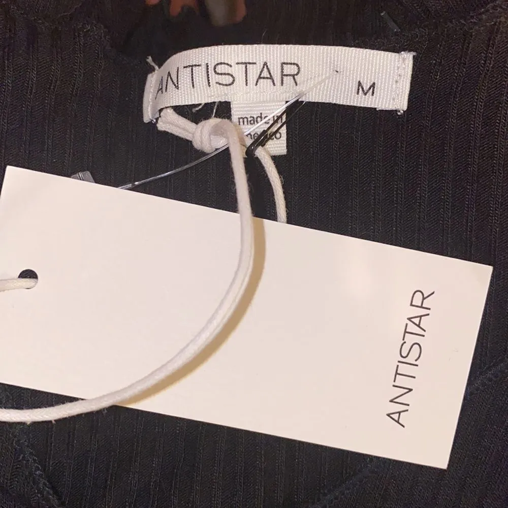 ✨ Antistar Ruched V-Neck Cropped T-Shirt✨ - Image 6