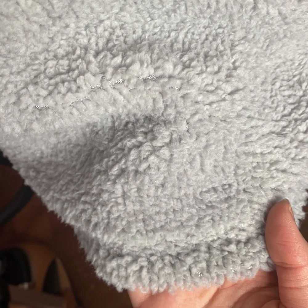 Disney Nightmare before Christmas fuzzy Sherpa sleepwear longsleeve top size S - Image 8