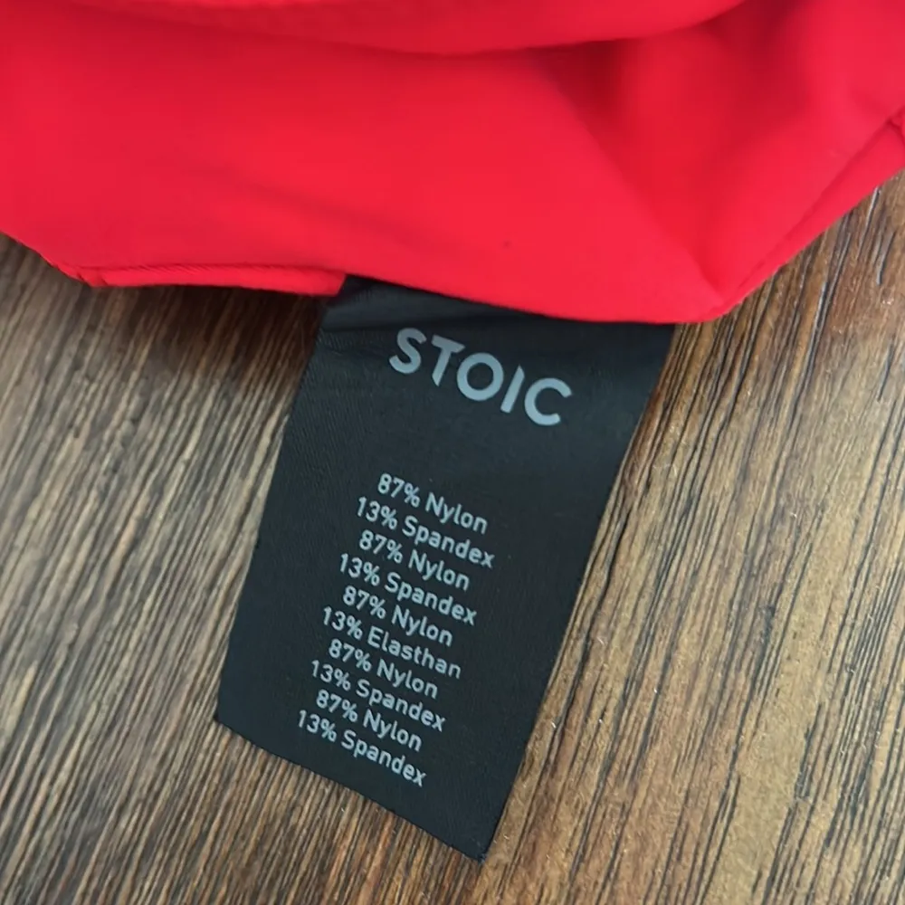 Stoic Red Racerback Cropped Active Tank Top Shirt Sports Bra Style XL - Image 5