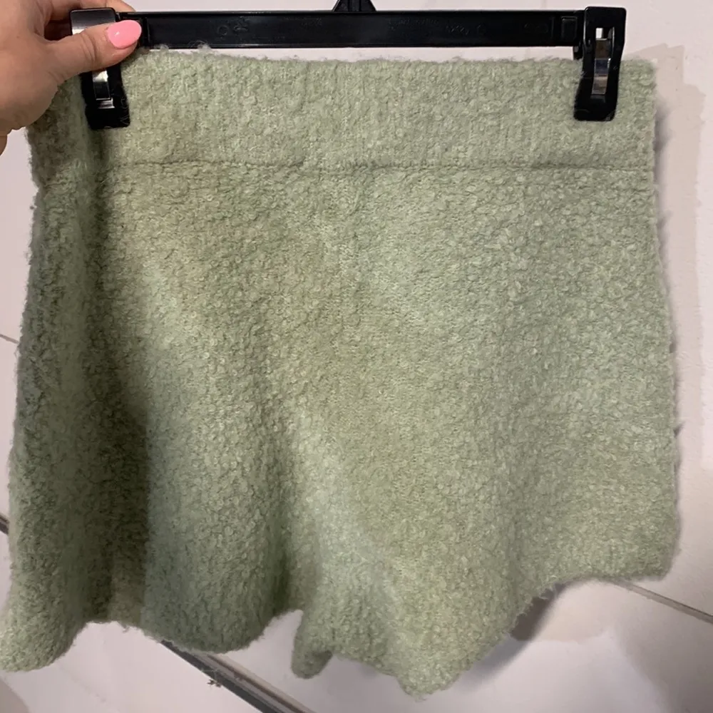 ABERCROMBIE AND FITCH WOMENS BOUCLE GREEN SOFT SHORT SMALL HIGH WAIST - Image 5