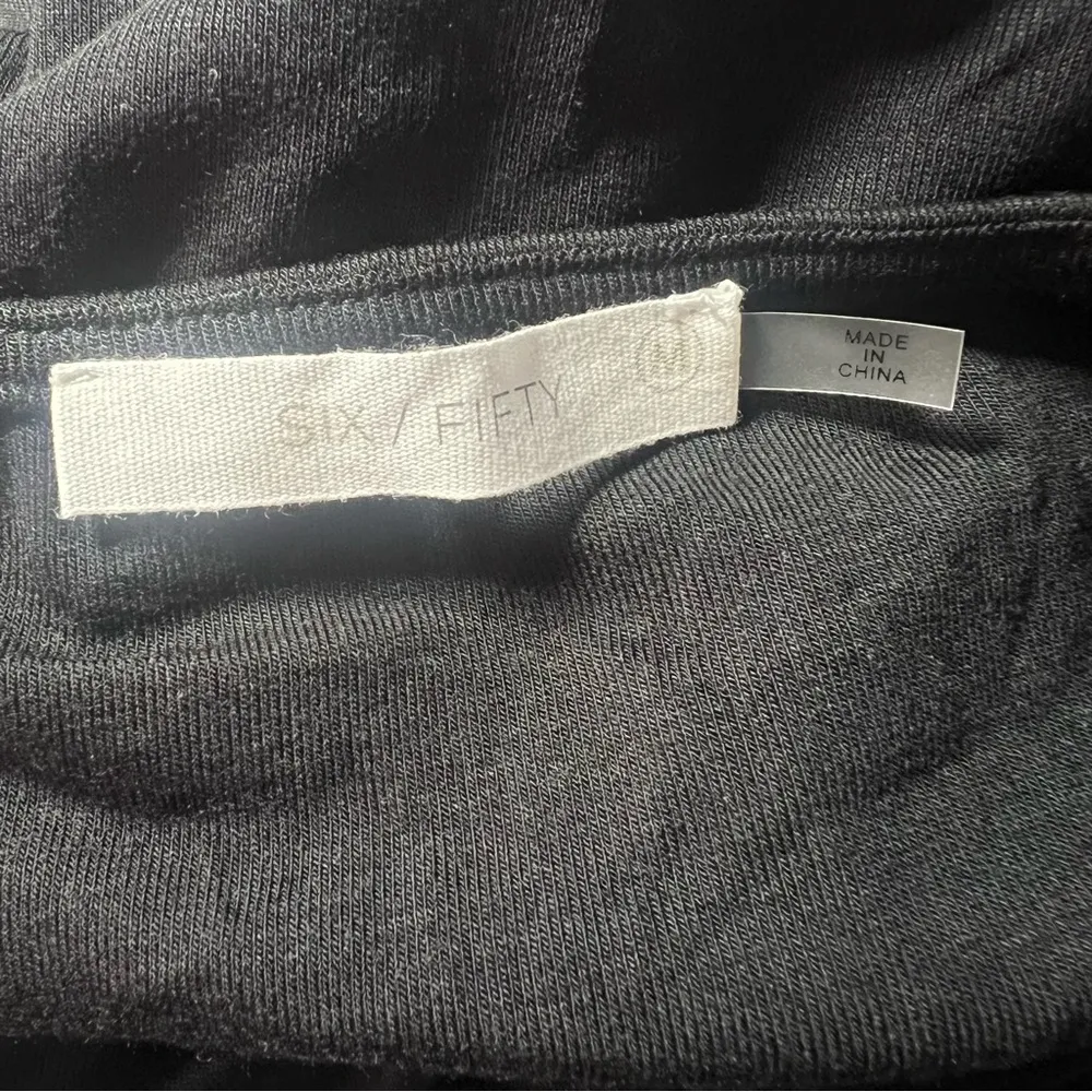 NWT Six/Fifty Black Off The Shoulder with Front Cut Out Shirt Size Medium M NEW - Image 7