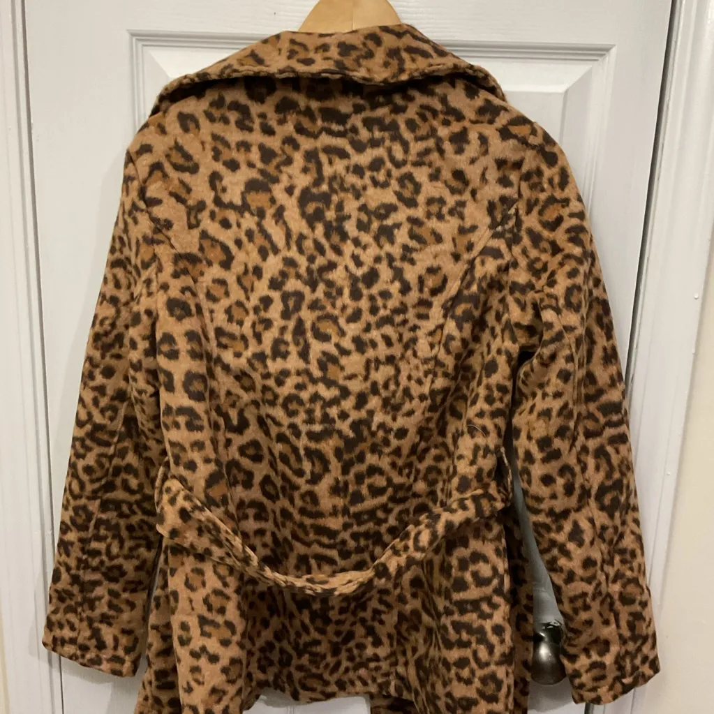 Me Jane Leopard Print Coat - Image 6