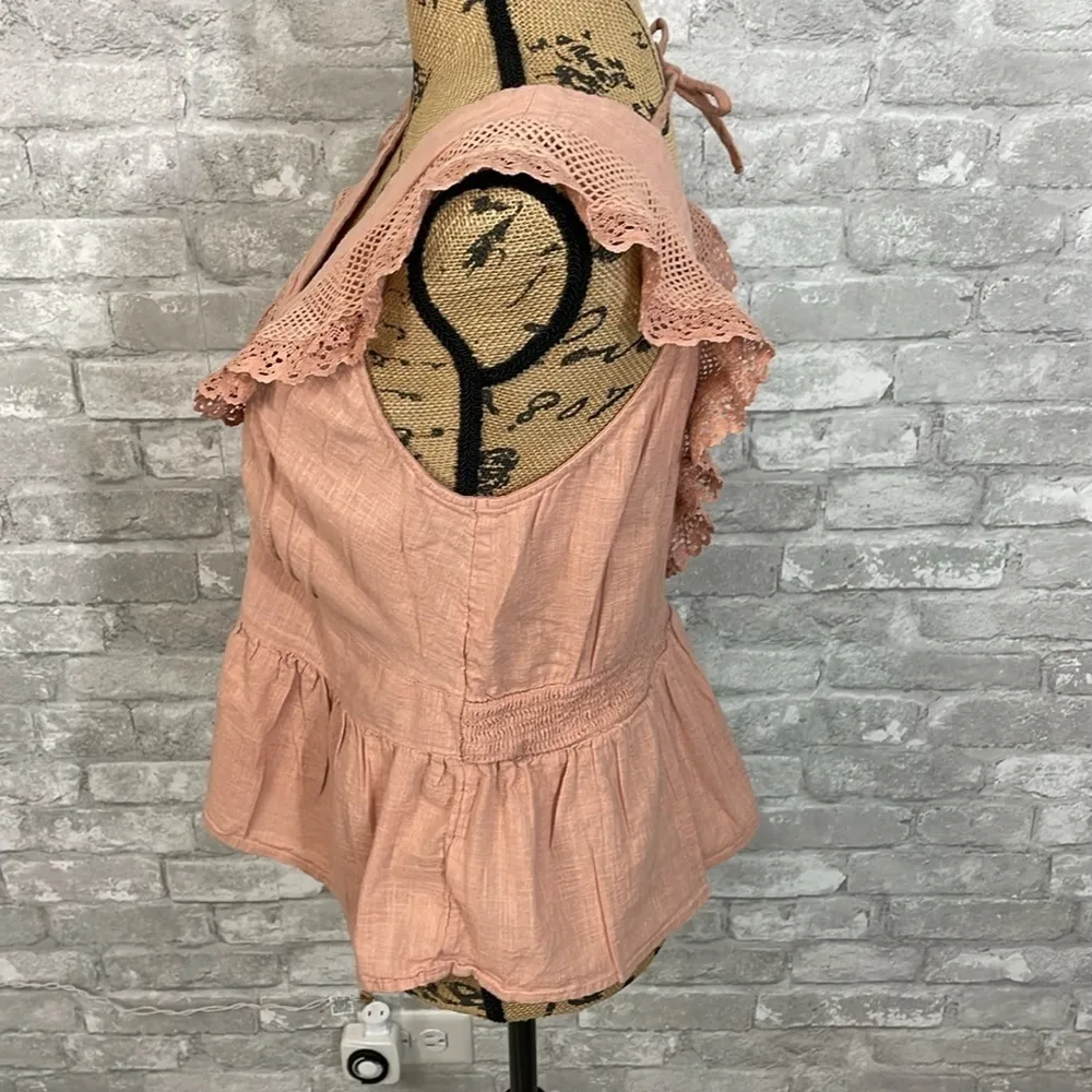 Old Navy Flutter Sleeve Crochet Lace Tie Back Top - Image 4