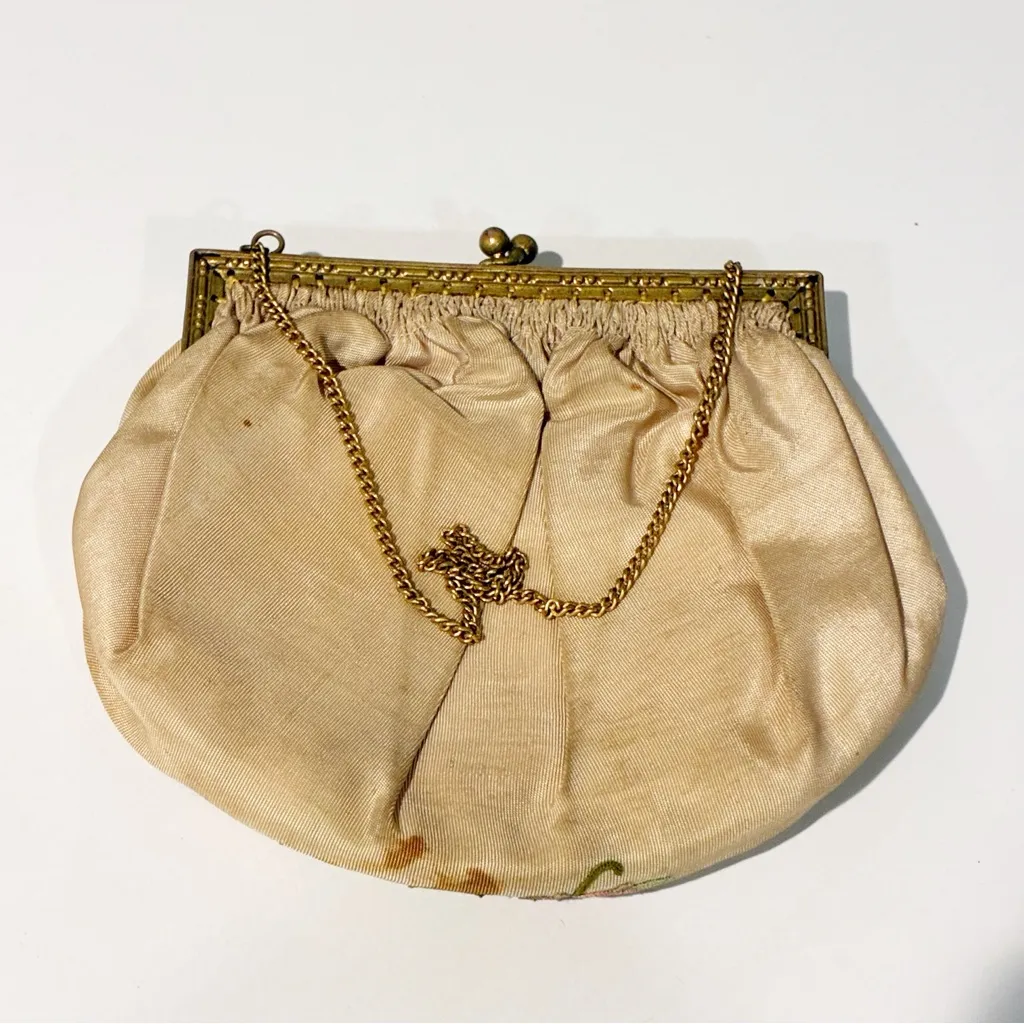 Vintage Satin Embroidered Floral Kiss Lock Chain Evening Pouch Made in France Pink - Image 4