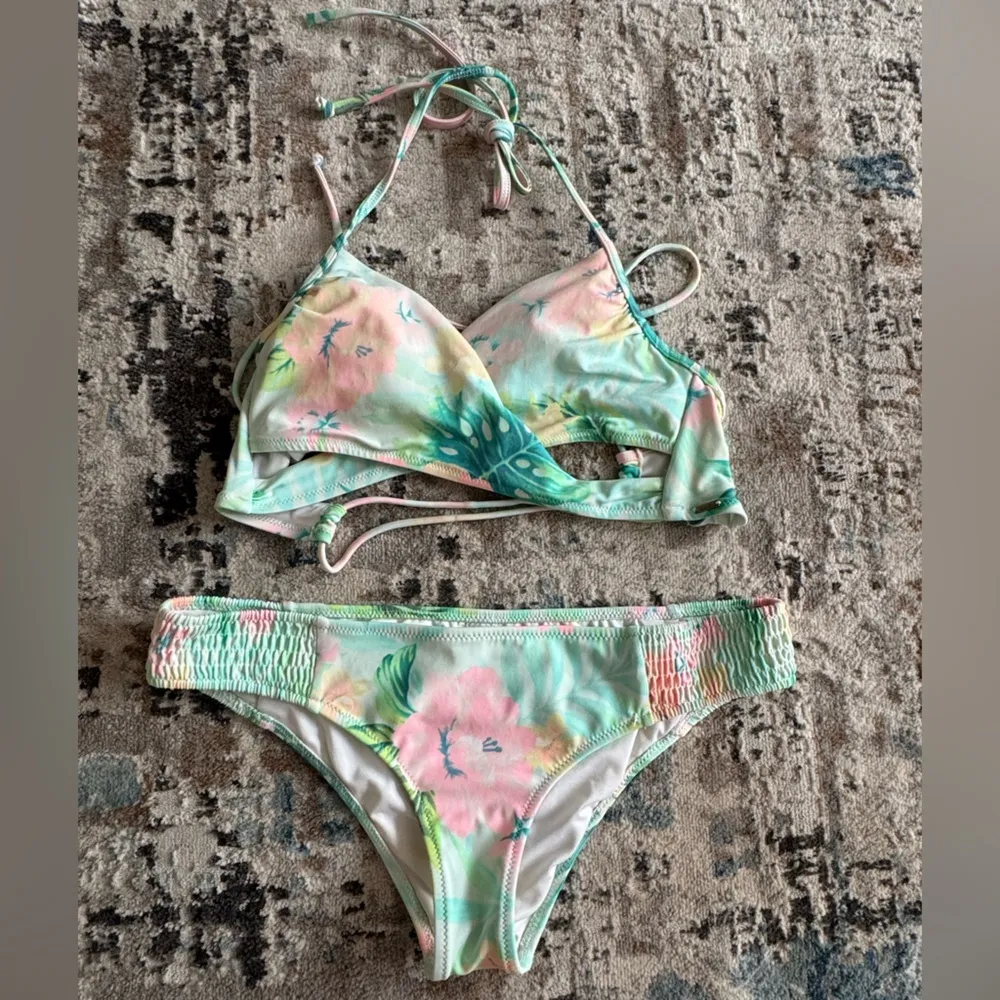 Victoria's Secret PINK HAWAIIAN JUNGLE Floral Bikini  TOP small BOTTOM medium - Image 2