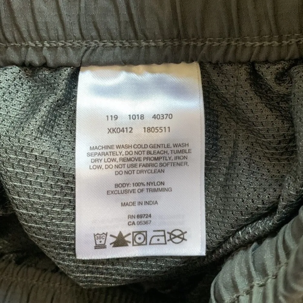 COLUMBIA GRAY HIKING SHORTS SIZE SMALL EUC #7260 - Image 7