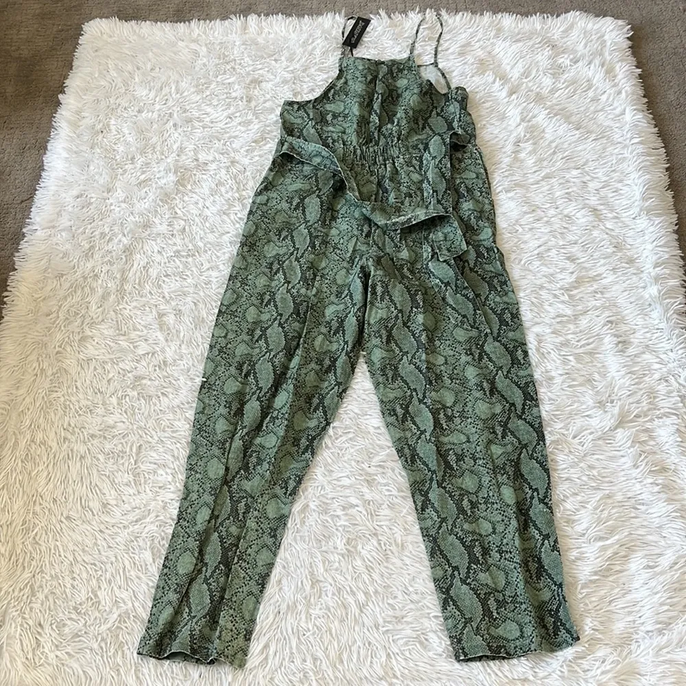 Blank Nyc Women’s Green Snake print linen jumpsuit size Small - Image 9