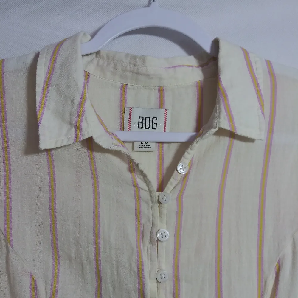 BDG Maddison Breezy Tie-Back Shirt Relaxed Button Down Size L - Image 6