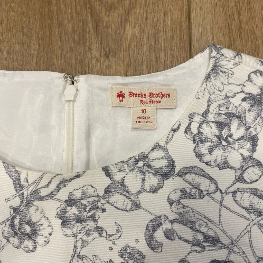 🌟BROOKS BROTHERS🌟 RED FLEECE COTTON SHORT SLEEVE FLORAL DRESS WHITE/GREY 10 - Image 3