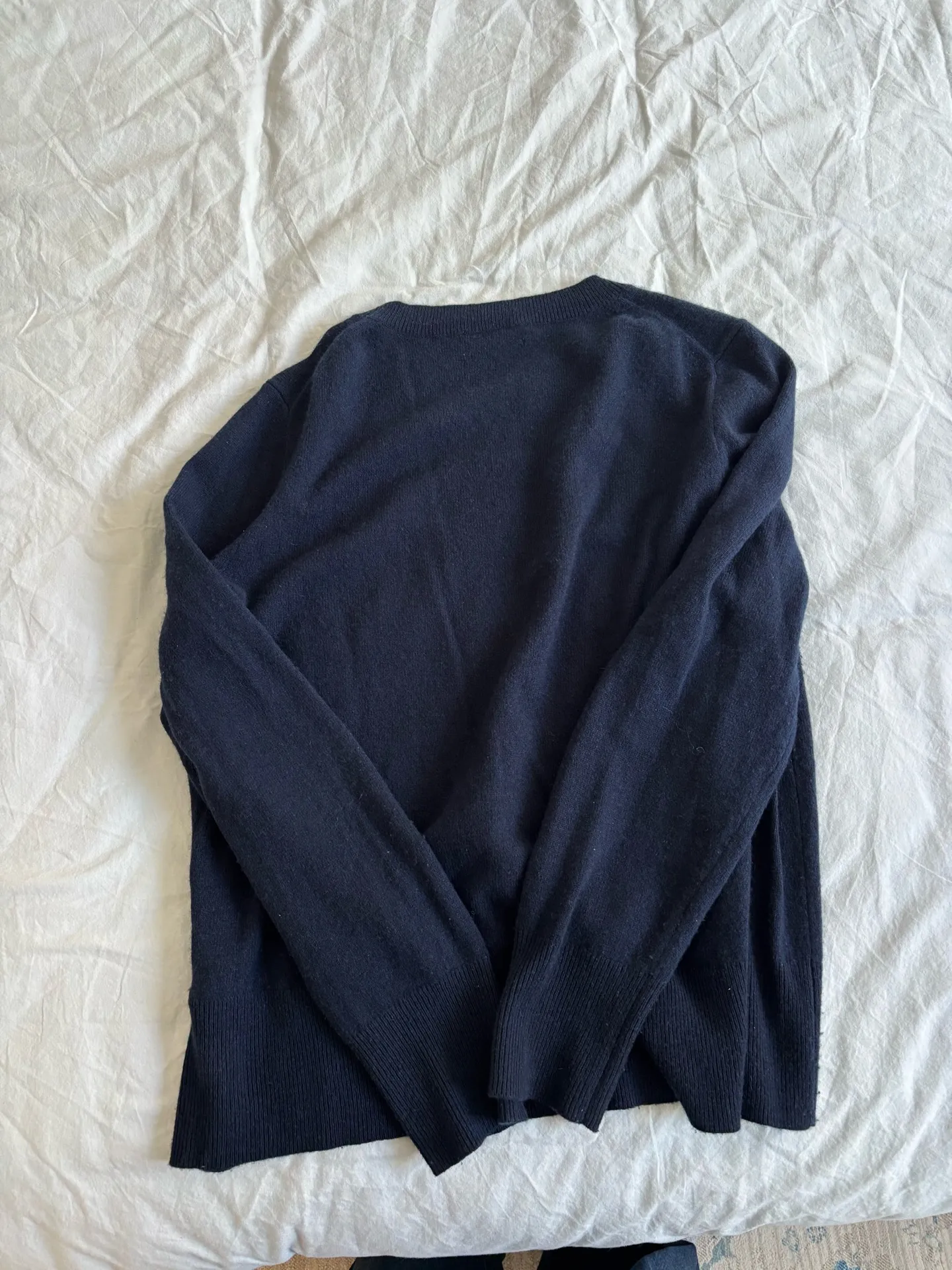 J.Crew Sweater Navy Cashmere Blue long sleeve medium  - Image 4