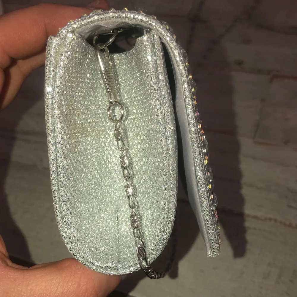 Brand New Silver Shiny Gemstone Purse - Image 5