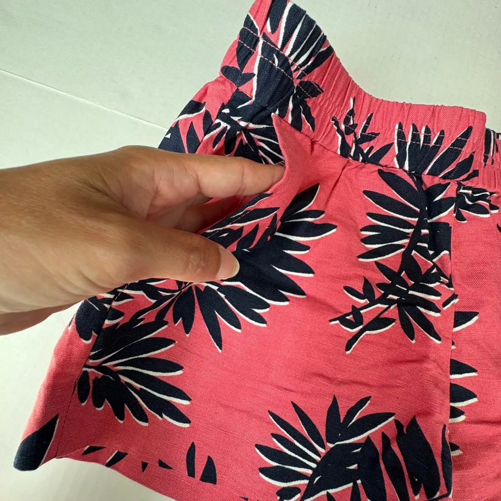 J. Crew Women's 3" printed boardwalk pull-on short pink blue size 2 - Image 2