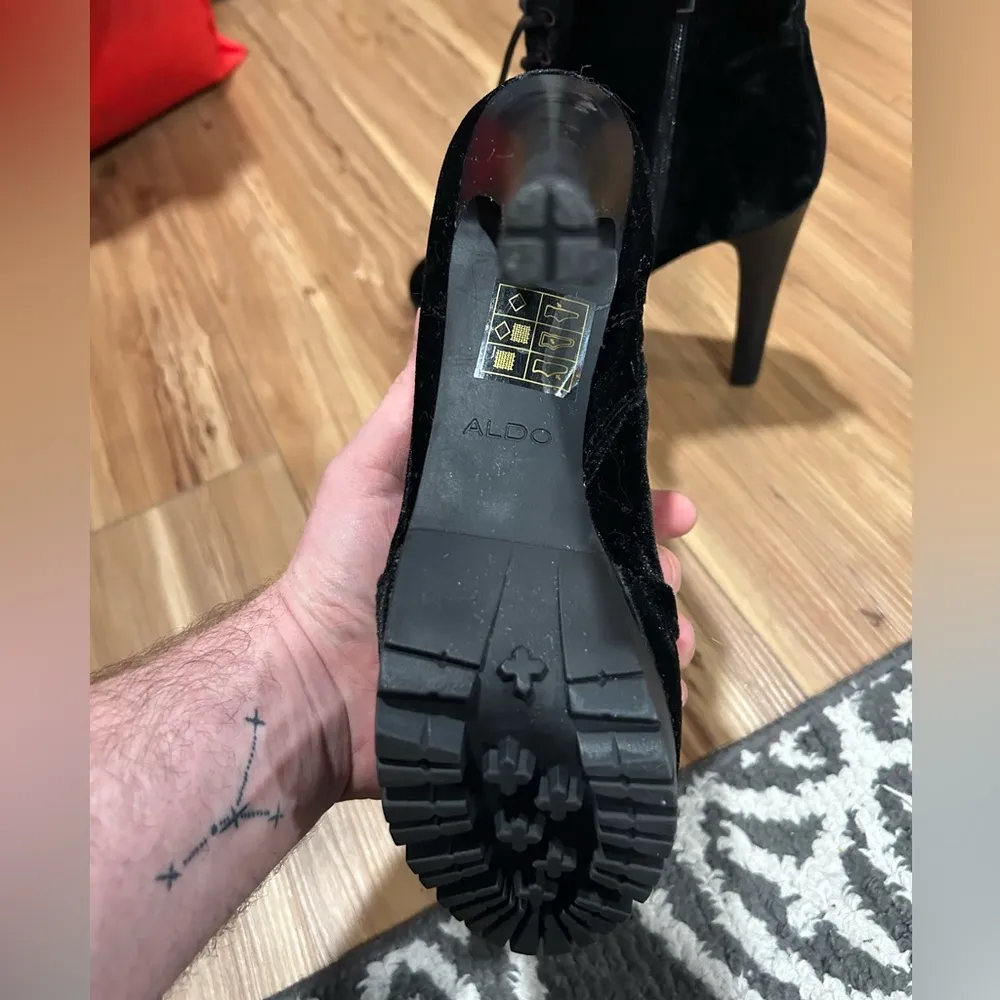 Aldo Black Lace-Up Women's Platform Boots Size 8 1/2 - Image 3