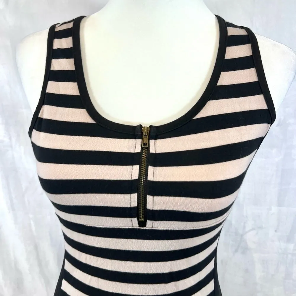 black and ivory ruffle hem cotton drop waist dress size small - Image 3