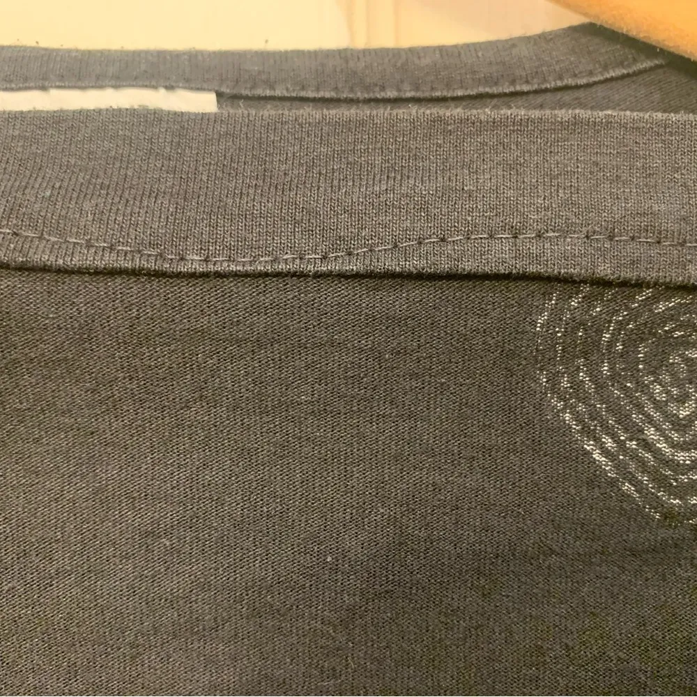 Artwear Apparel Limited Vintage Black Mixed Media T - Image 4