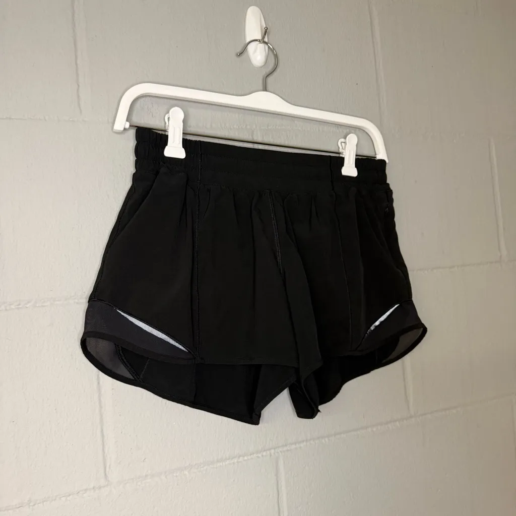 Lululemon Hotty Hot Short *Long 4" in Black Women’s Size 8 Athletic Shorts - Image 6