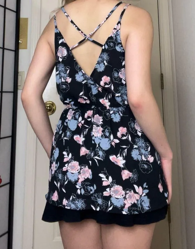 Black Floral Flower Pattern Tank-Top Blouse | Lily White - Image 6