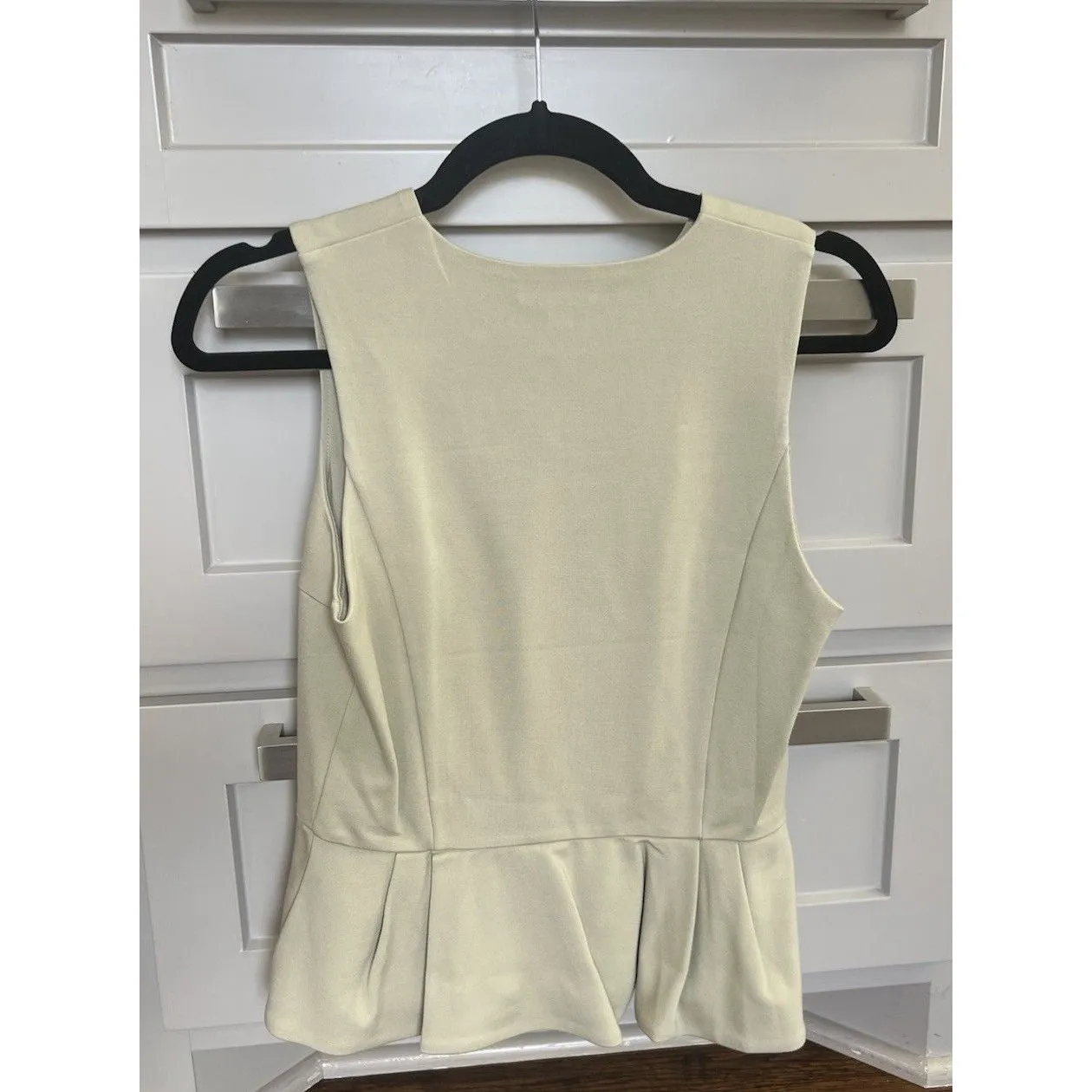 Express Women’s Peplum Sleeveless Shirt Light Sage Green Size Small New With Tag - Image 2