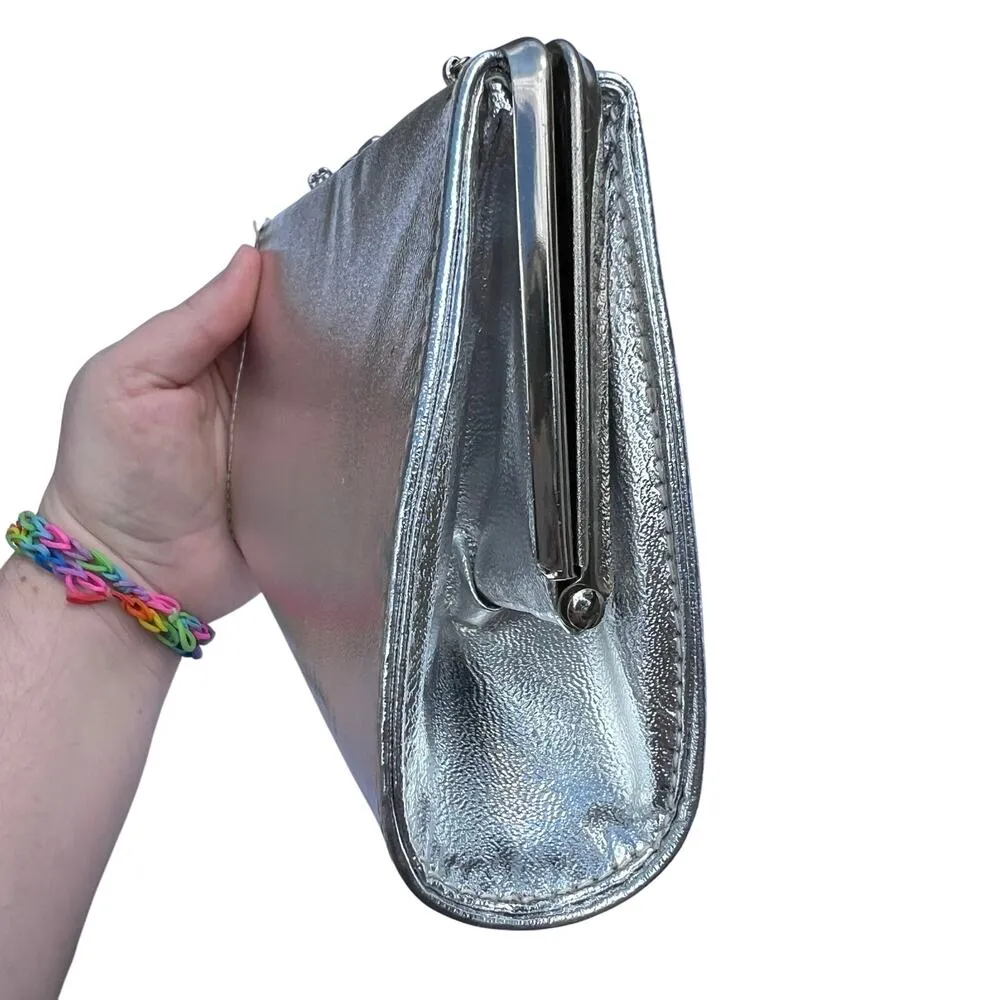 Vintage Evening Bag Clutch Purse Metallic Silver Chain Handle - Image 3