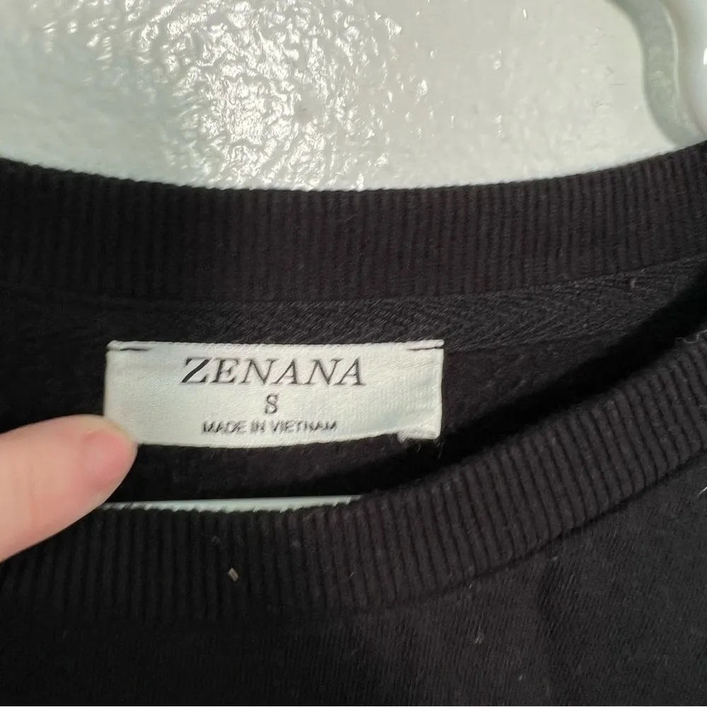 Zenana Star Print Hi-Low Sweatshirt Black White - Image 10