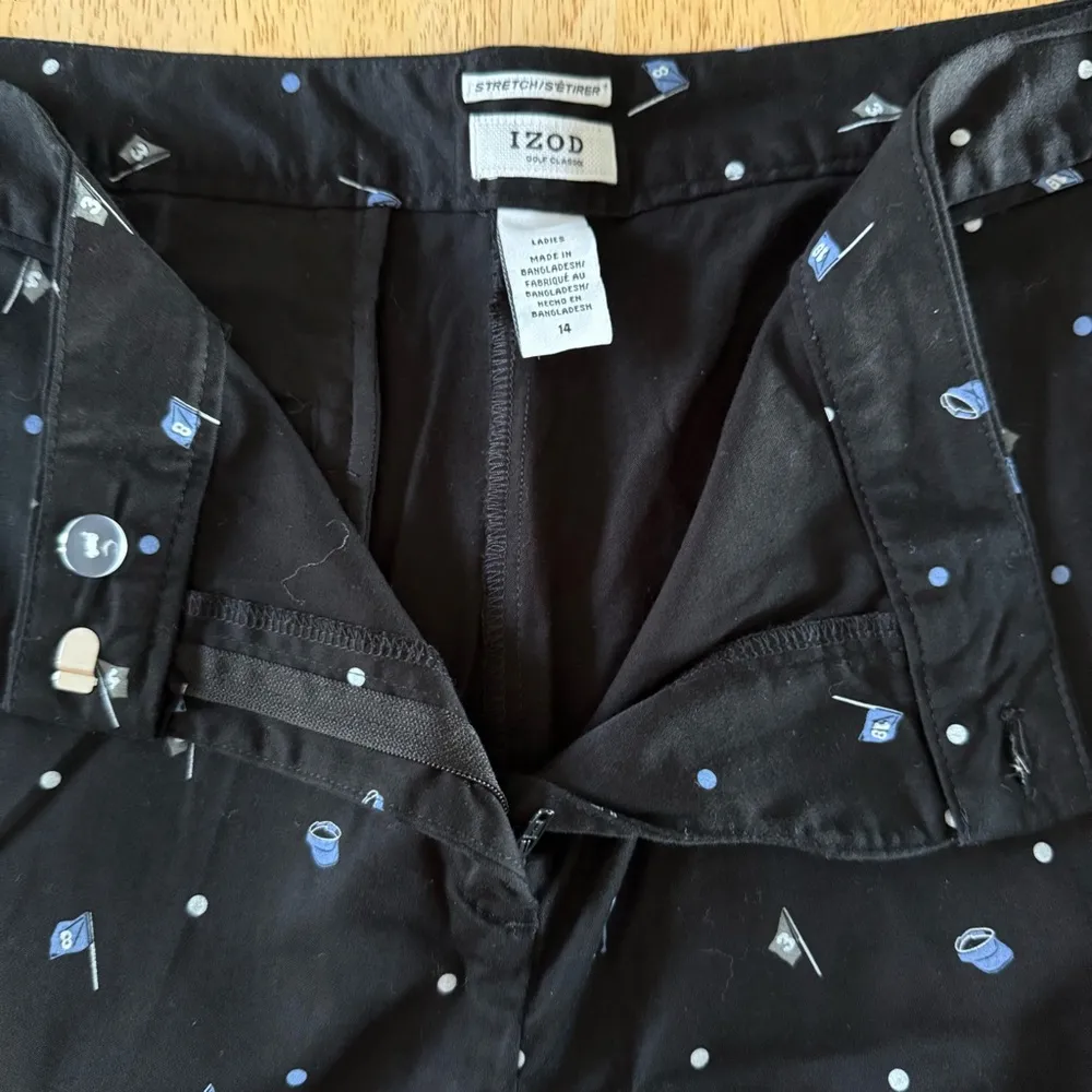 Izod Black Golf Shorts with Blue and White Accents ladies size 14‎ Stretch - Image 5