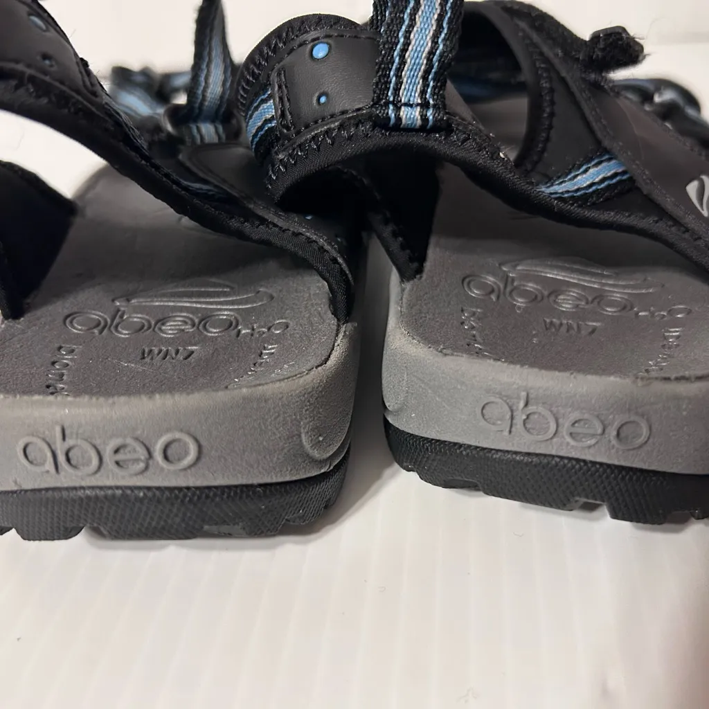 Black and Gray Strappy Sandals Size 7 - Image 8