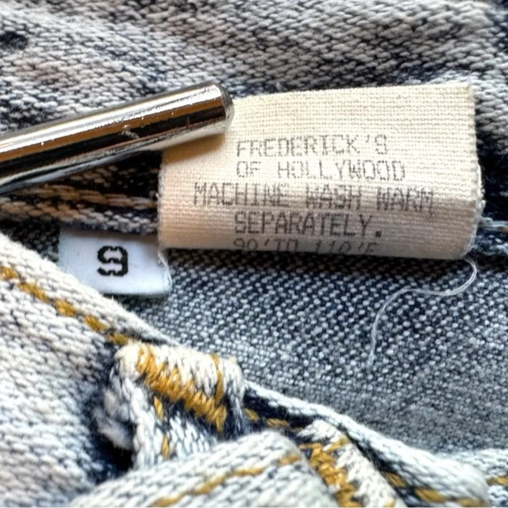 VINTAGE Frederick’s of Hollywood Lace-Up Acid Wash Jeans - Junior Size S - Image 8