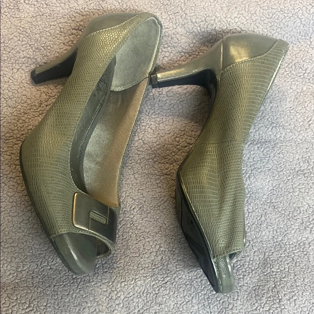 LifeStride Gray Peep Toe Heels - Image 2