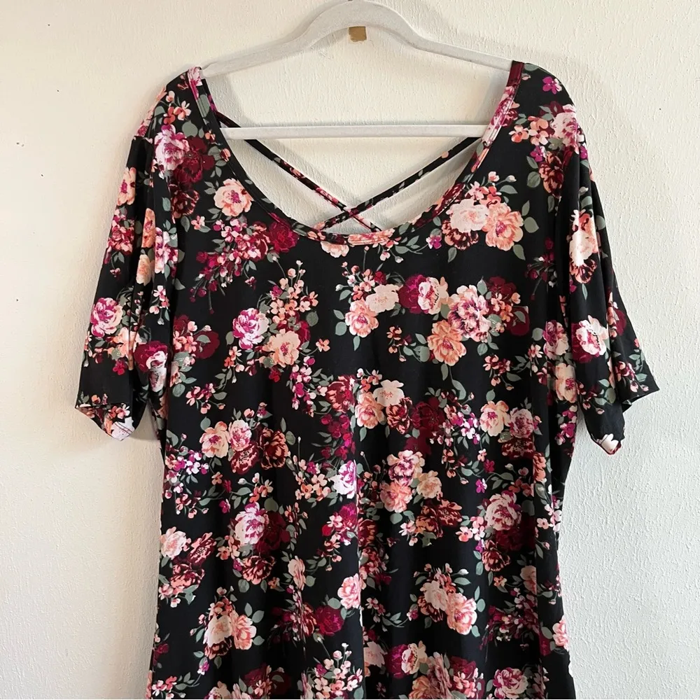Joe Boxer Dress Floral Scoop Neck Criss Cross Back Mini Dress Sz 3X EUC SO SOFT - Image 3