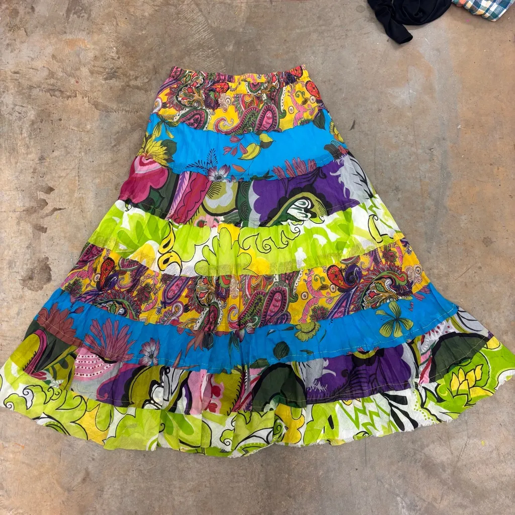 Vintage Like Boho Tiered Maxi Skirt Vibrant Paisley & Floral Patchwork Womens M Green Size M - Image 4