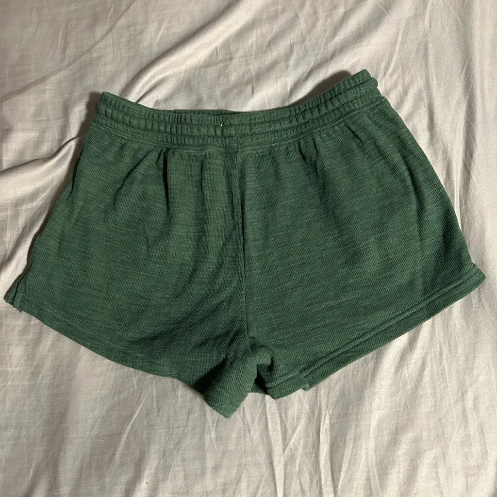 Aerie Forest Green Knit Shorts Size M - Image 3