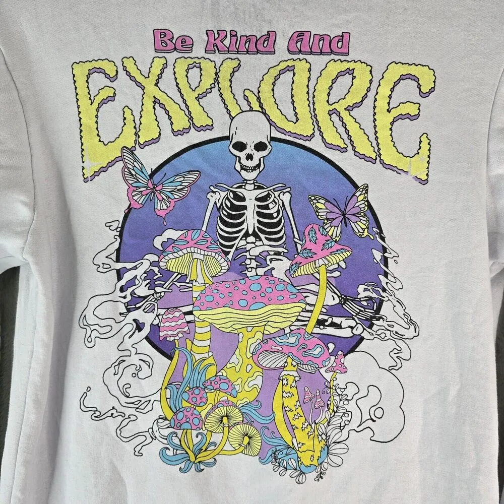 Fresh Laundry Explore Trippy Magic Shroom Skull Butterfly Hoodie Size Large Gray - Image 6