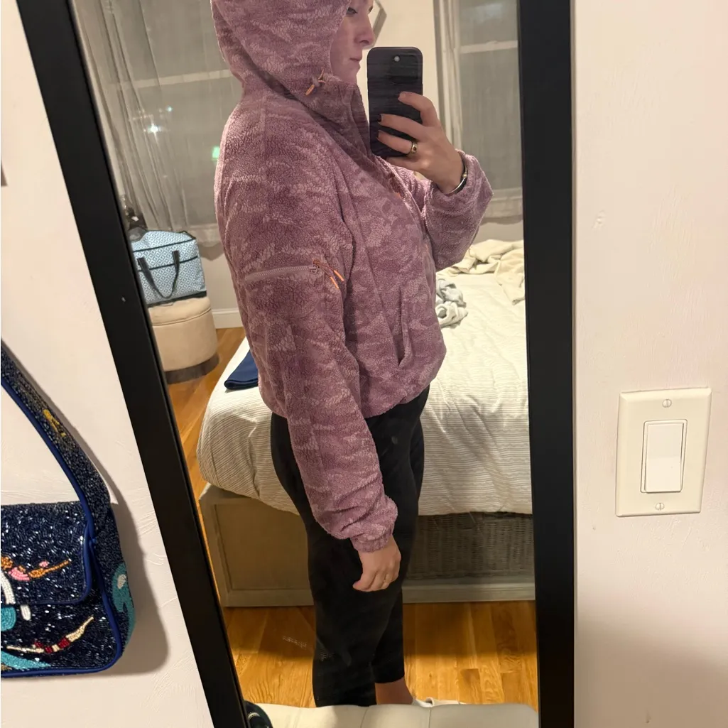 Outdoor Voices Lavender Women's Sweater - Image 4