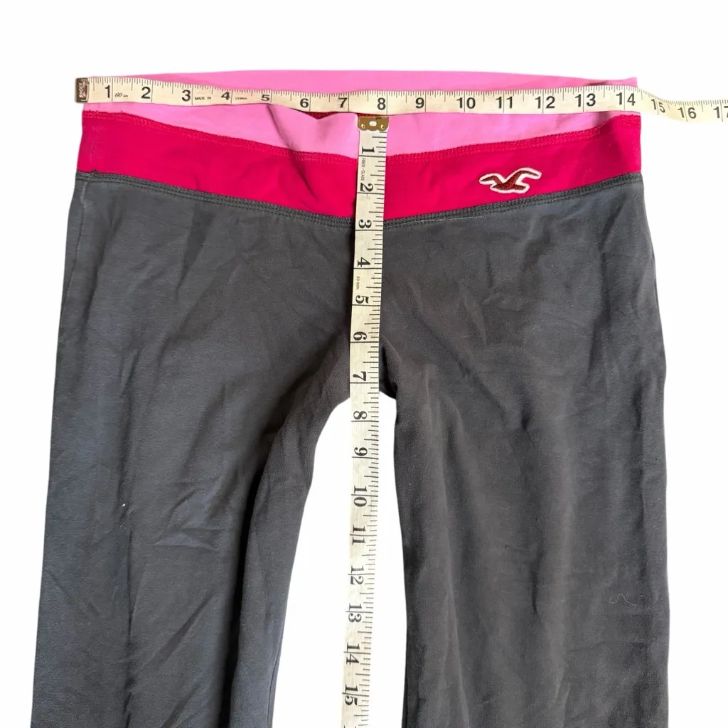 Y2K Hollister Flare Yoga Pants Size Medium - Image 4