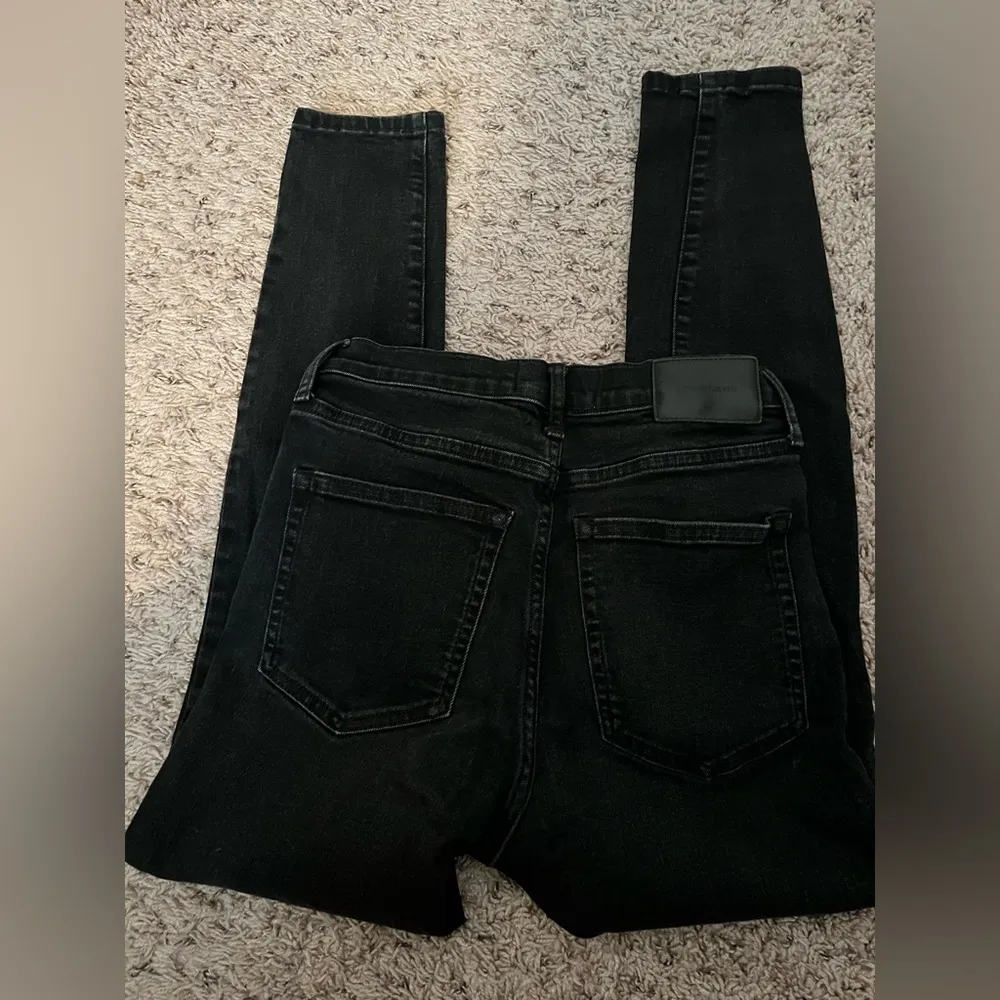 Everlane Highrise Authentic Stretch Ankle Jeans - Image 4