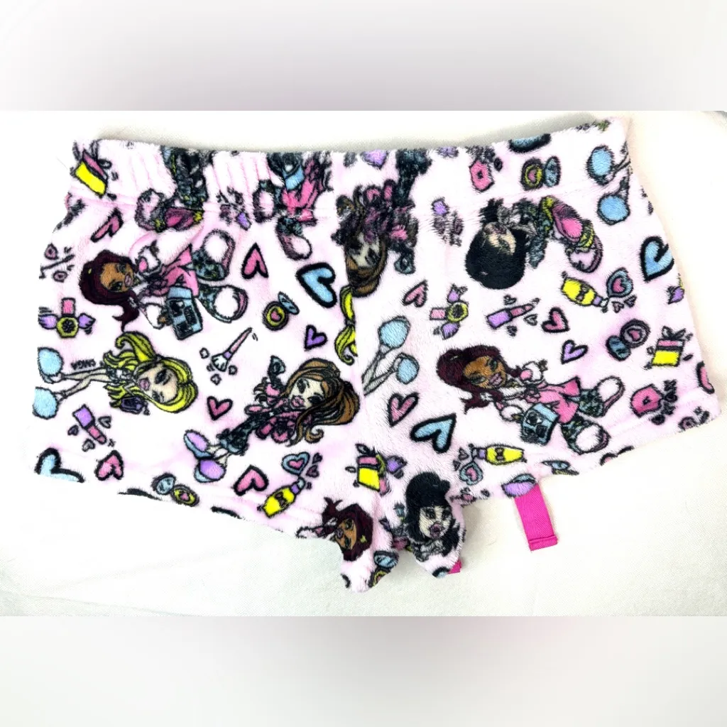 BRATZ M Velour Soft Pajama / Lounge Shorts Pink Size M - Image 3
