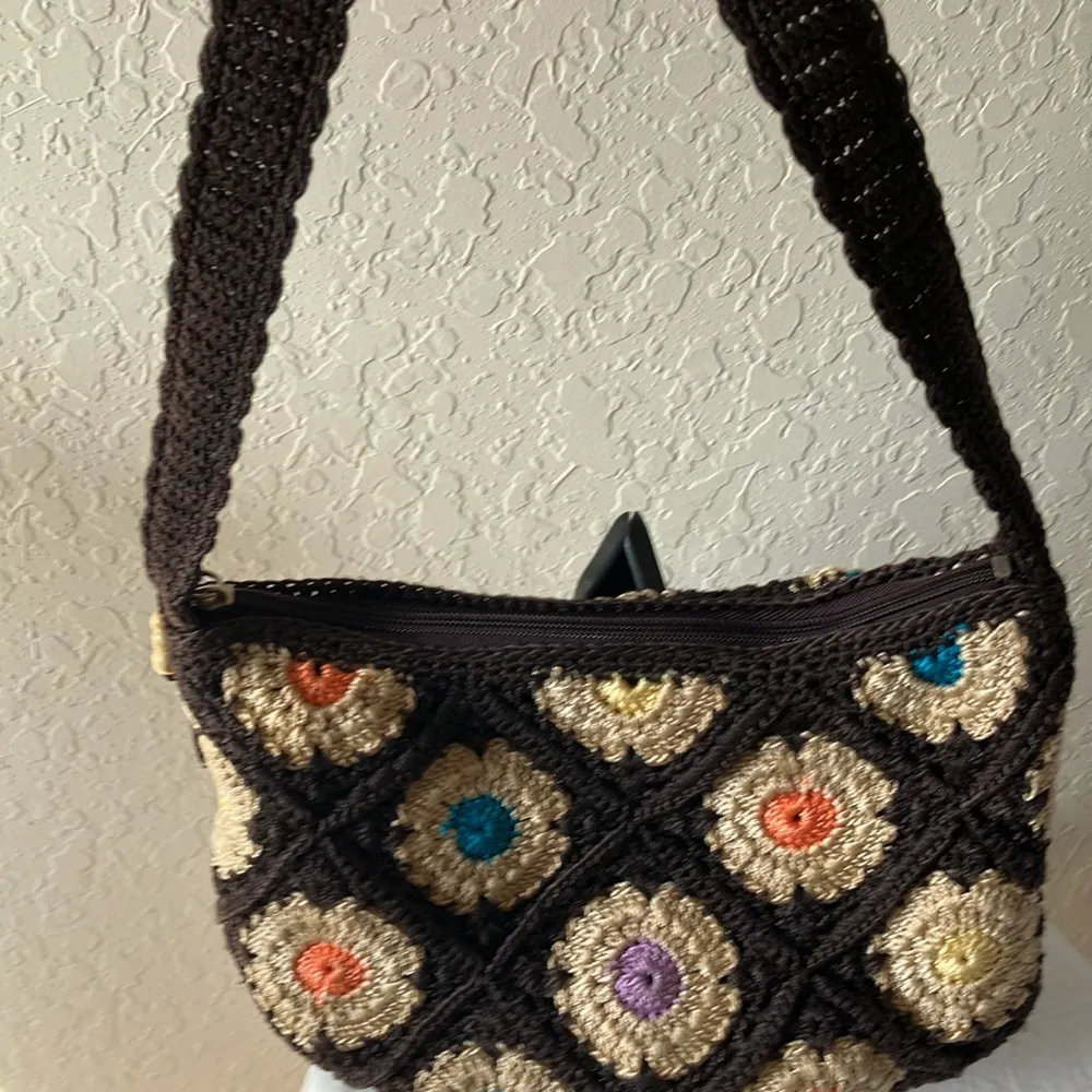 The Sak : Small Brown Floral Patch Crochet Bag/Purse - Image 8