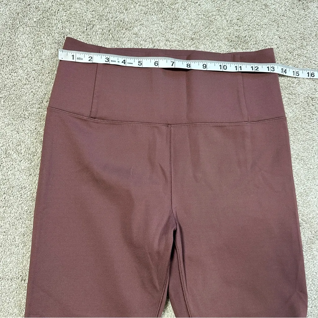 Vuori Women’s Evolve Uplift Leggings 24.5” High Waisted in Fig Maroon Size XS - Image 12