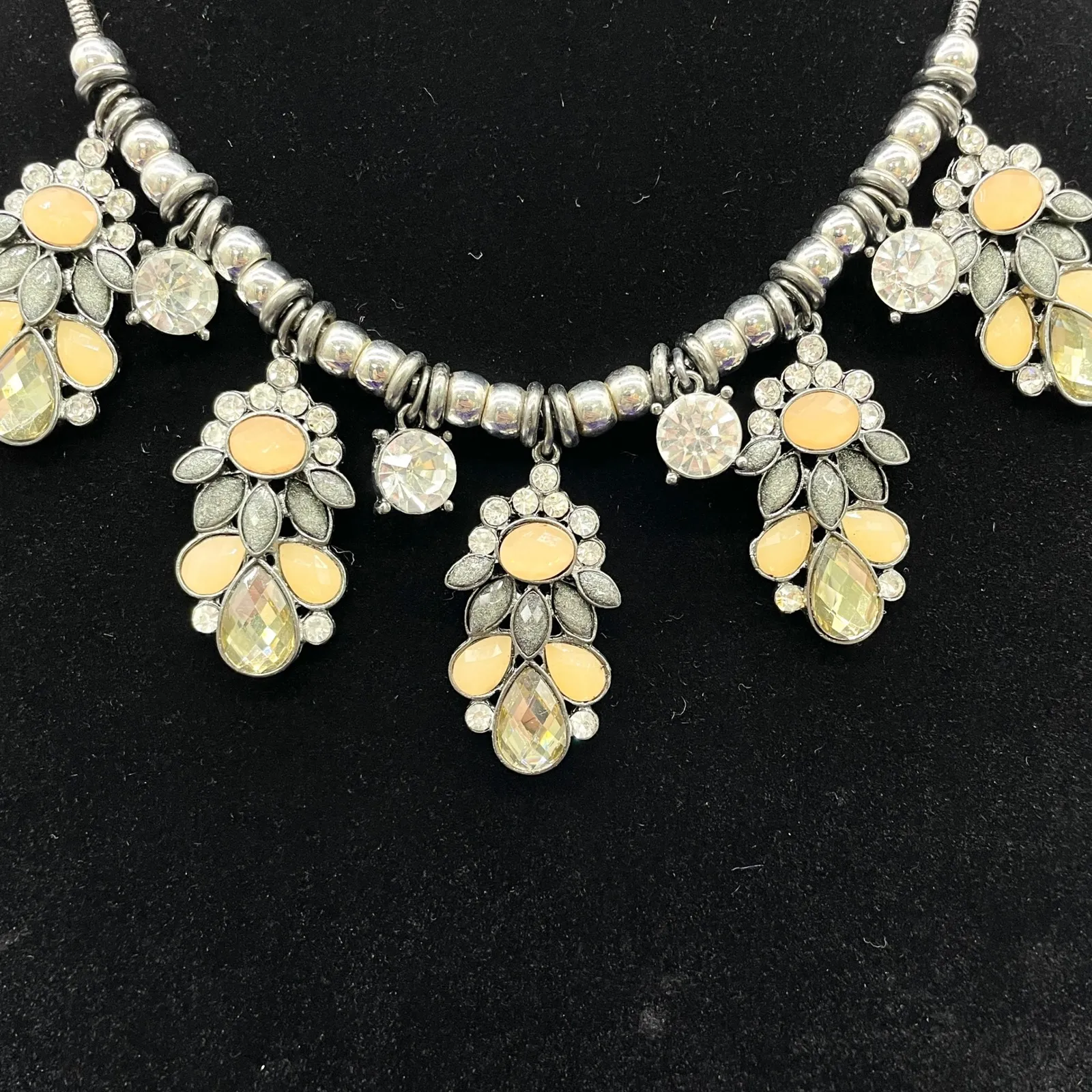 M&S Statement Necklace Dangle Floral Cluster Art Deco Retro Evening Glam Elegant Silver - Image 4