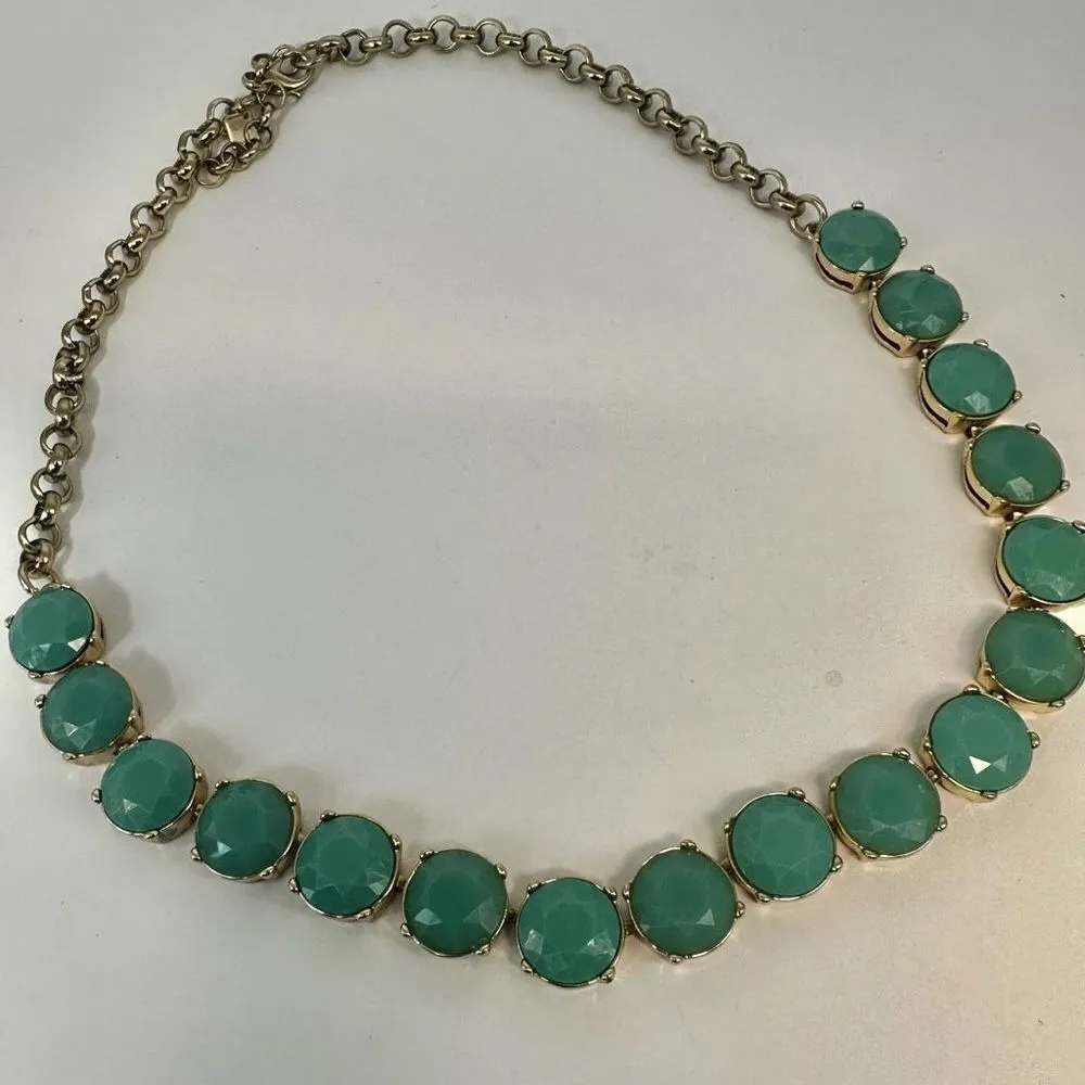 Banana Republic green and gold tone circle necklace - Image 3