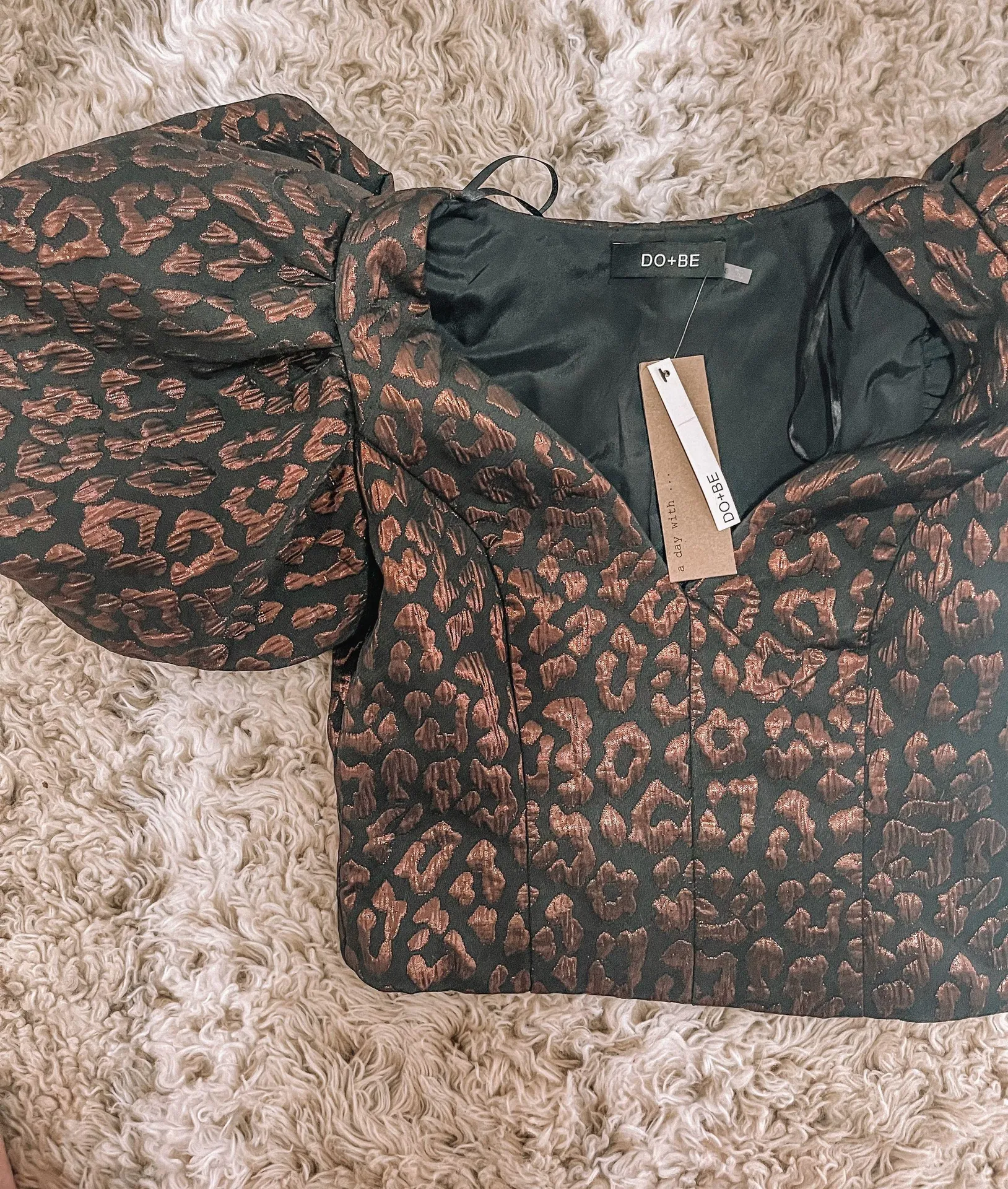 Cheetah Print Balloon Sleeve Top - Image 2