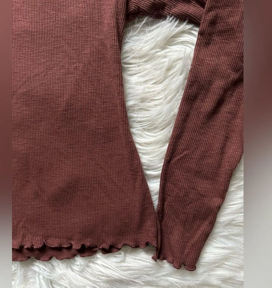 Old Navy ribbed cropped T-shirt - Image 4