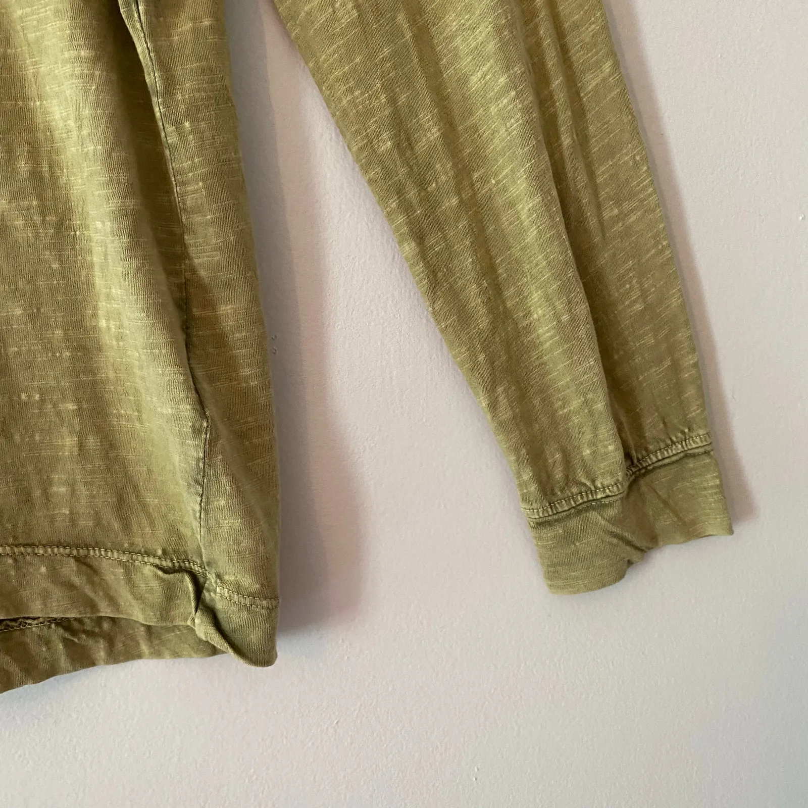 Anthropologie Pilcro Olive Green 100% Cotton Long Sleeve Ruffle Women size Small - Image 4