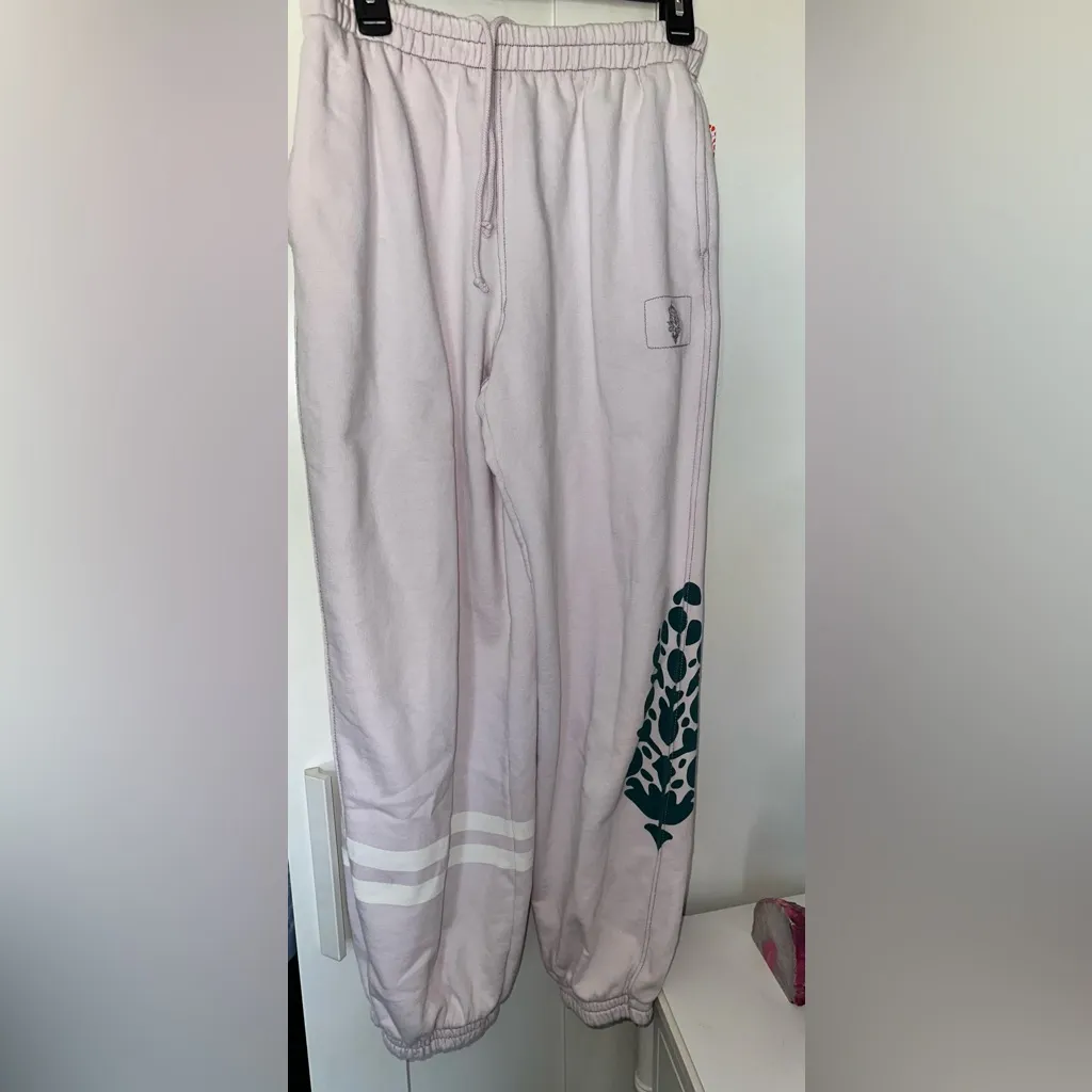 NWT FP Movement Women's All Star Logo Pants In Rose Quartz Combo $98 Retail - Image 9
