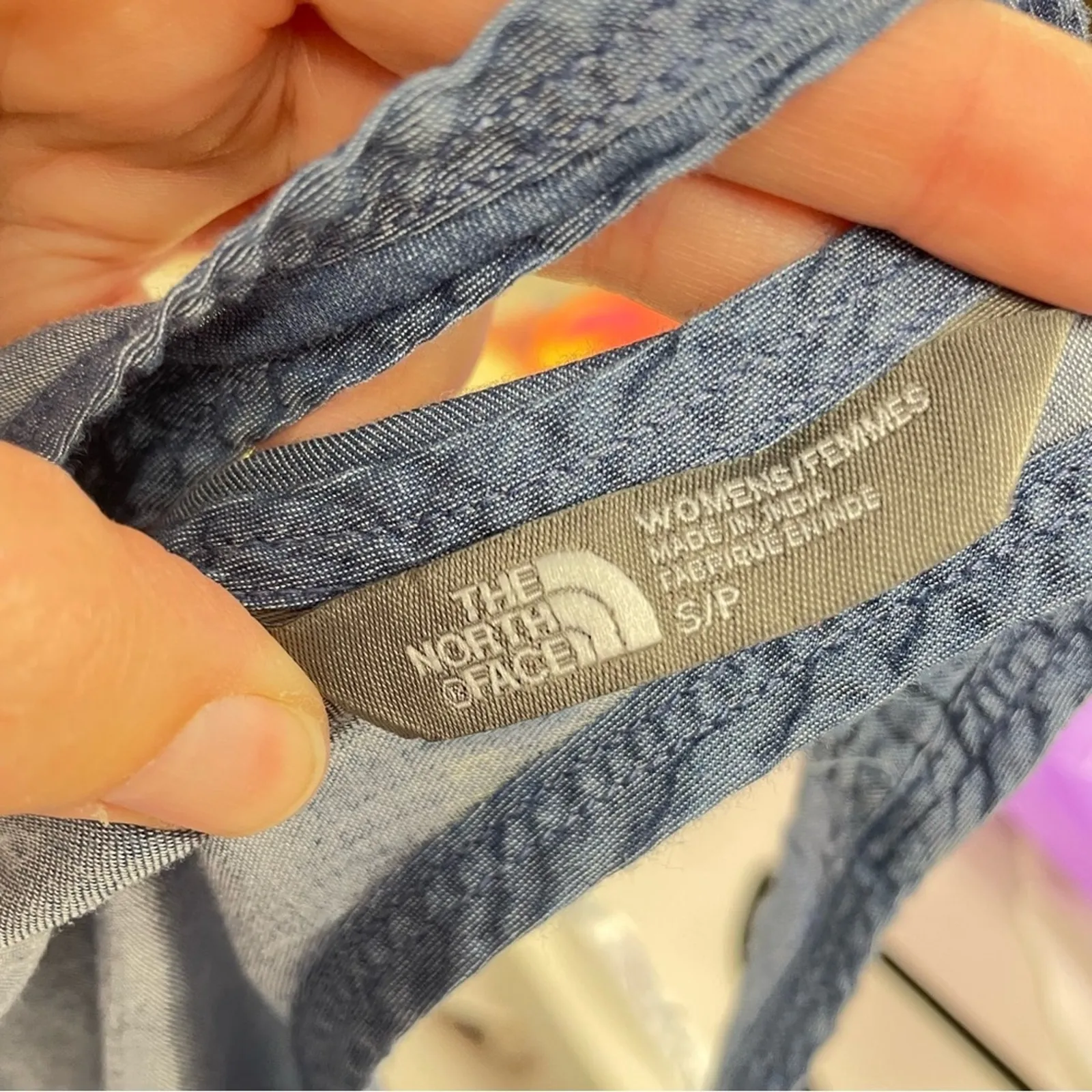 The North Face Chambray Sleeveless Blouse Womens S Tank Top - Image 6