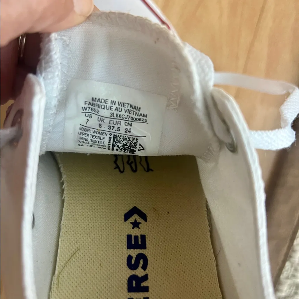 Clearance 50% off Converse White All Star Sneakers Size 7 - Image 8