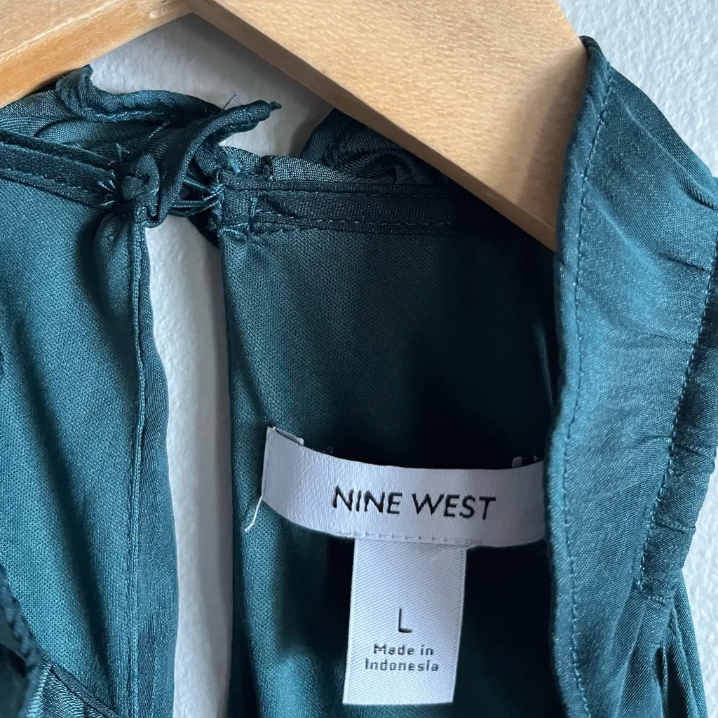 Nine West Lavish Green Ruffle Neck Sleeveless Peplum Blouse Size Large - Image 4